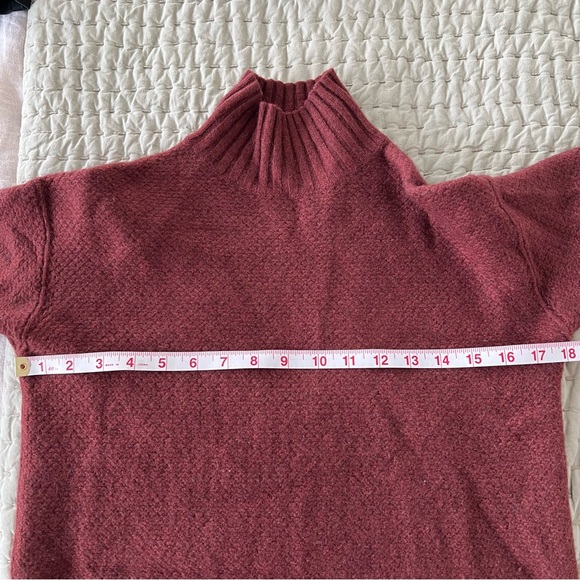 GUC | Everlane Recycled Cashmere, Waffle-knit Mockneck Sweater | Rust - Picture 6 of 7